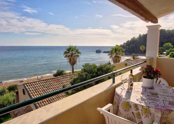 Sea View Maisonette Glyfada Beach